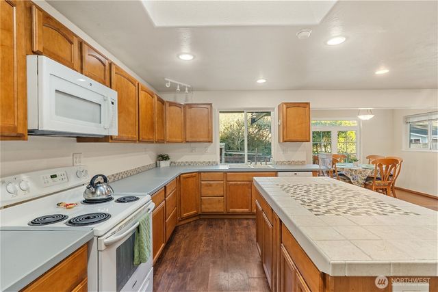 804 Scoter Court SE, Ocean Shores, WA 98569