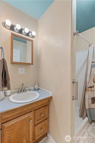 804 Scoter Court SE, Ocean Shores, WA 98569