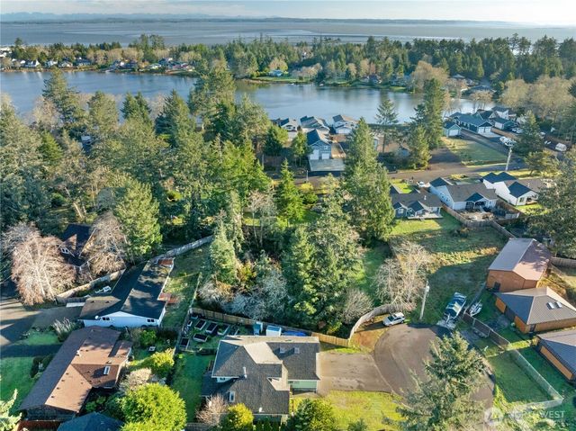 804 Scoter Court SE, Ocean Shores, WA 98569