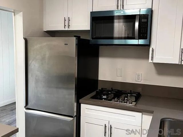3809 W Chandler Blvd, Burbank, CA 91505
