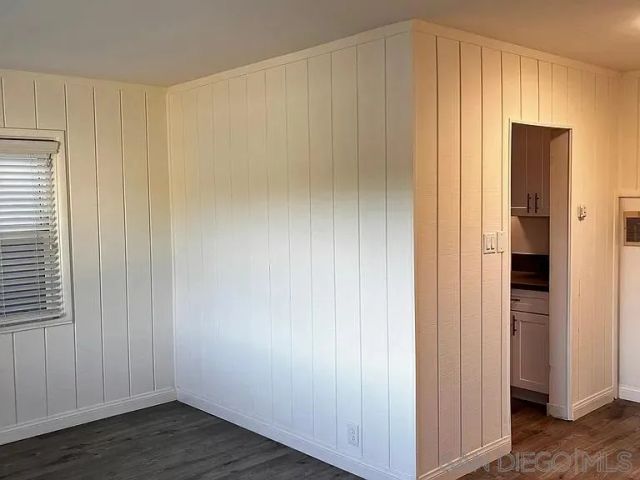 3809 W Chandler Blvd, Burbank, CA 91505