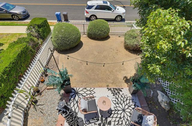 3809 W Chandler Blvd, Burbank, CA 91505