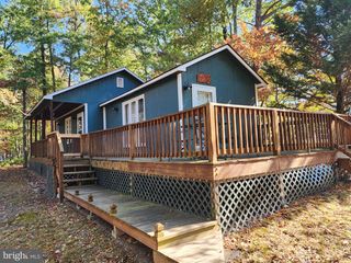 1023 FELLER DR, Levels, WV 25431