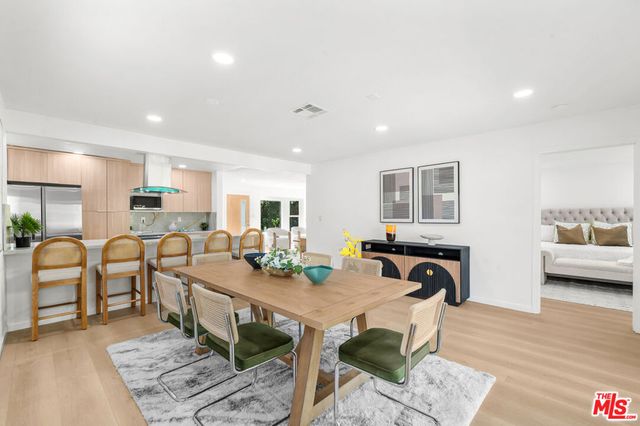 5124 Hillcrest Drive, Los Angeles, CA 90043