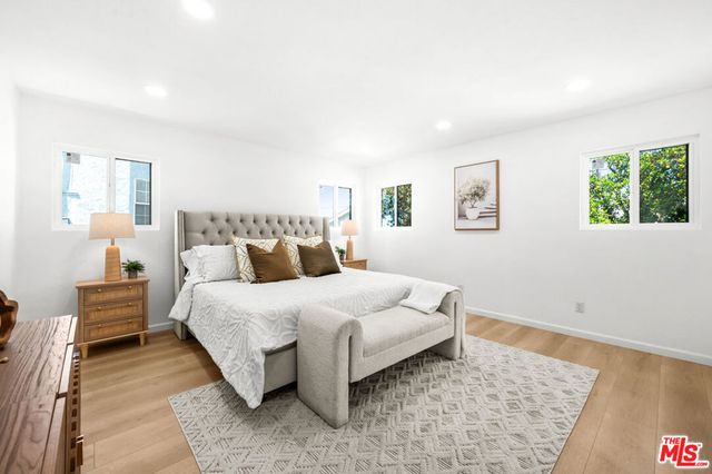 5124 Hillcrest Drive, Los Angeles, CA 90043