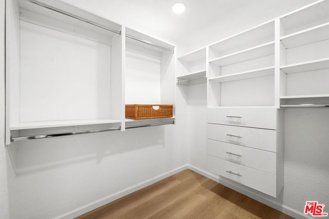 5124 Hillcrest Drive, Los Angeles, CA 90043