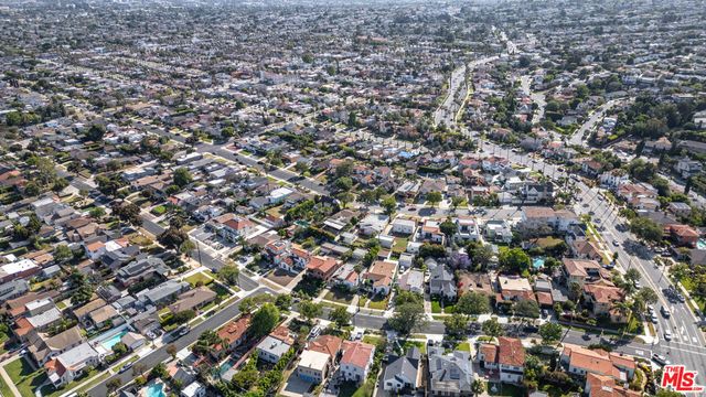5124 Hillcrest Drive, Los Angeles, CA 90043