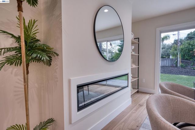 2171 Dorsch Rd, Walnut Creek, CA 94598