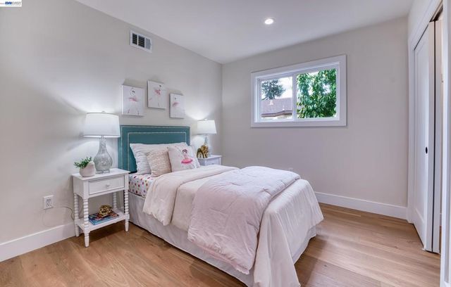 2171 Dorsch Rd, Walnut Creek, CA 94598