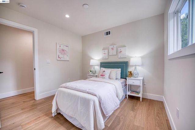 2171 Dorsch Rd, Walnut Creek, CA 94598