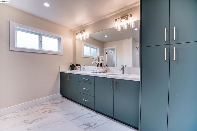 2171 Dorsch Rd, Walnut Creek, CA 94598