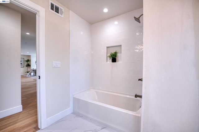 2171 Dorsch Rd, Walnut Creek, CA 94598