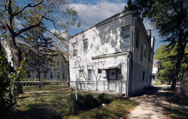 1801 W Meinecke AVENUE, Milwaukee, WI 53206