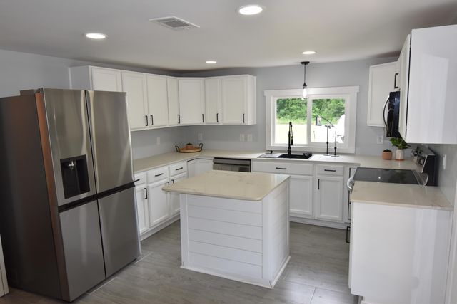 4649 N U.S. Highway 52, Saint Stephen, SC 29479