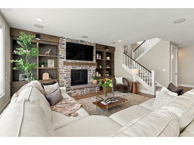 5122 HERON Dr, West Linn, OR 97068