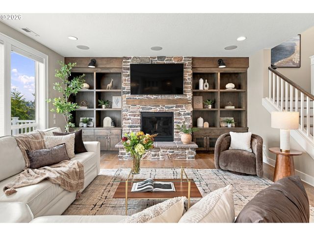 5122 HERON Dr, West Linn, OR 97068