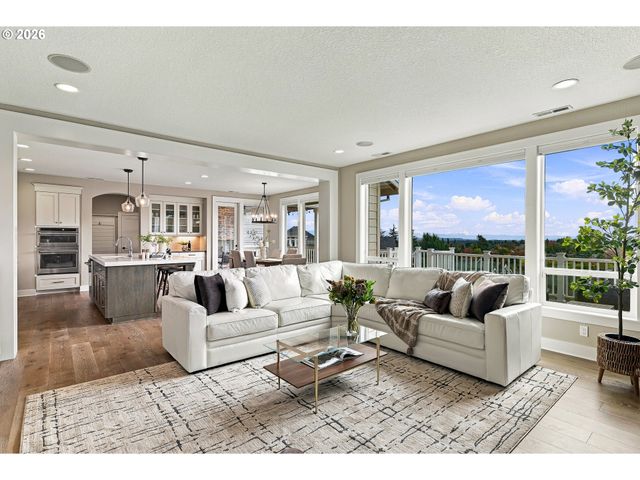 5122 HERON Dr, West Linn, OR 97068
