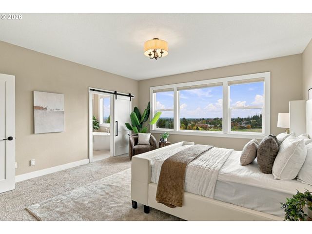 5122 HERON Dr, West Linn, OR 97068