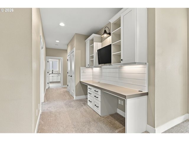 5122 HERON Dr, West Linn, OR 97068