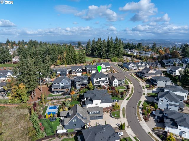 5122 HERON Dr, West Linn, OR 97068