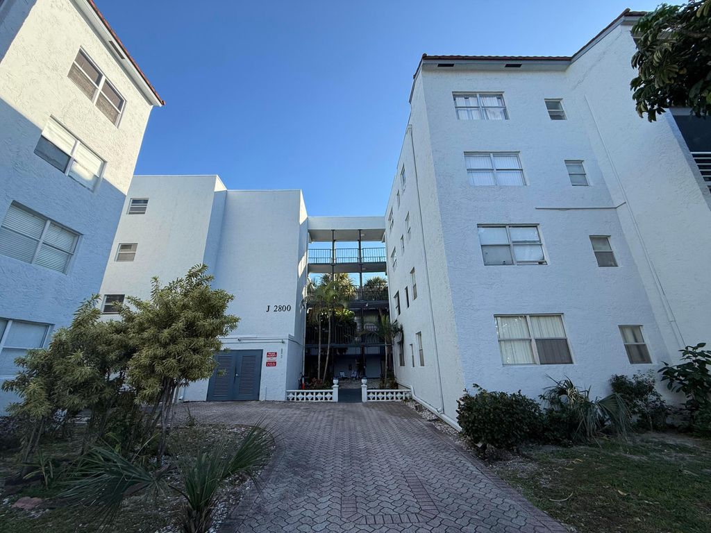 2800 Somerset Drive 304j, Lauderdale Lakes, FL 33311