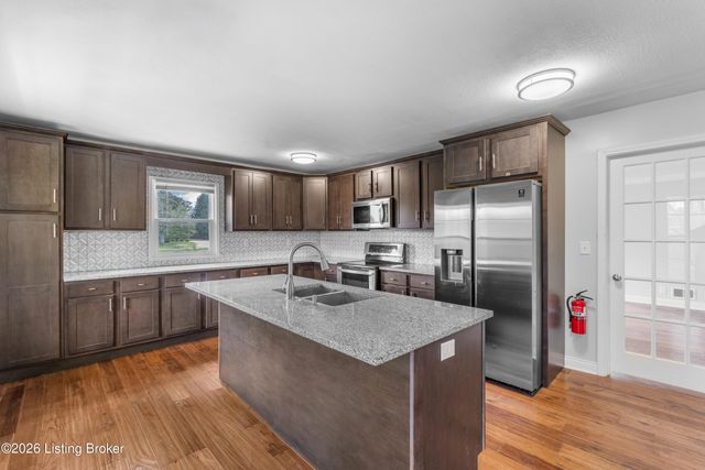 6415 Glenwood Rd, Louisville, KY 40222