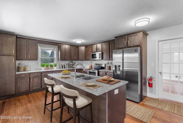 6415 Glenwood Rd, Louisville, KY 40222