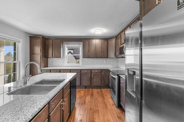 6415 Glenwood Rd, Louisville, KY 40222