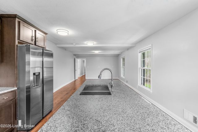 6415 Glenwood Rd, Louisville, KY 40222