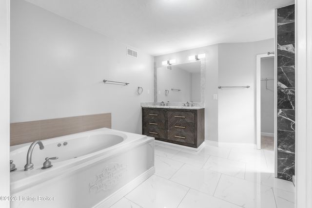 6415 Glenwood Rd, Louisville, KY 40222