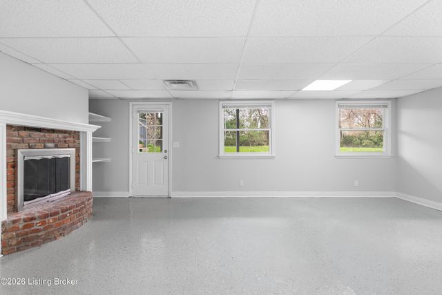 6415 Glenwood Rd, Louisville, KY 40222