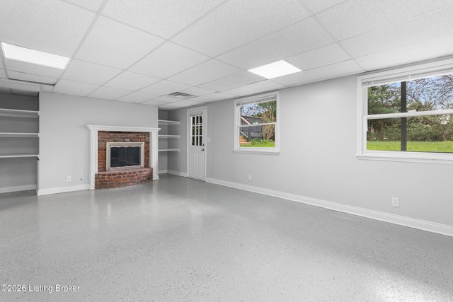 6415 Glenwood Rd, Louisville, KY 40222