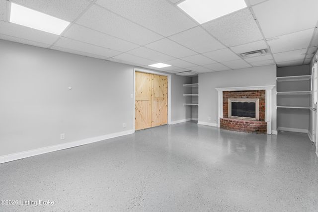 6415 Glenwood Rd, Louisville, KY 40222