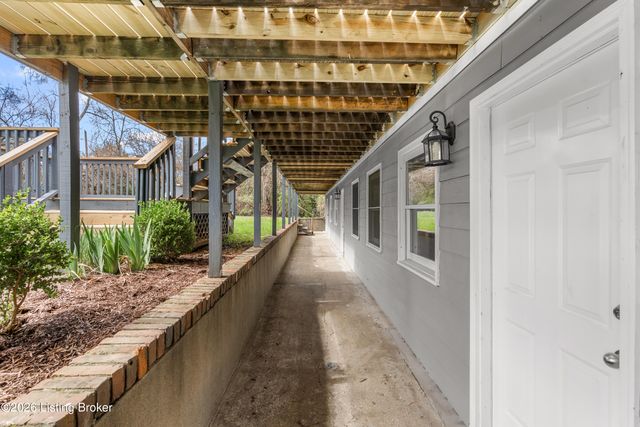 6415 Glenwood Rd, Louisville, KY 40222