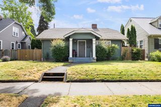 942 Summer St NE, Salem, OR 97301