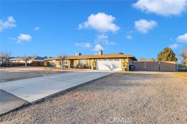 21940 Carlisle Road, Apple Valley, CA 92307