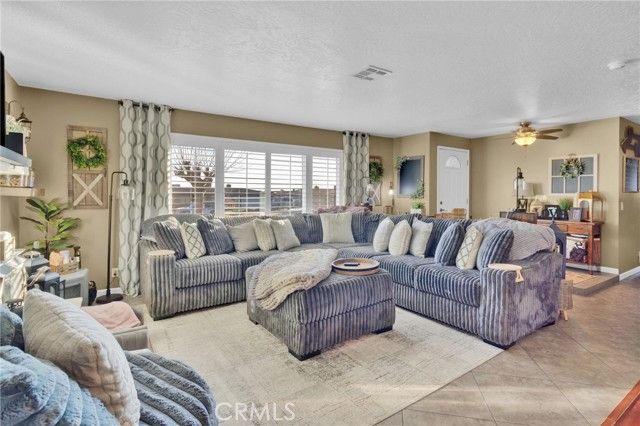 21940 Carlisle Road, Apple Valley, CA 92307