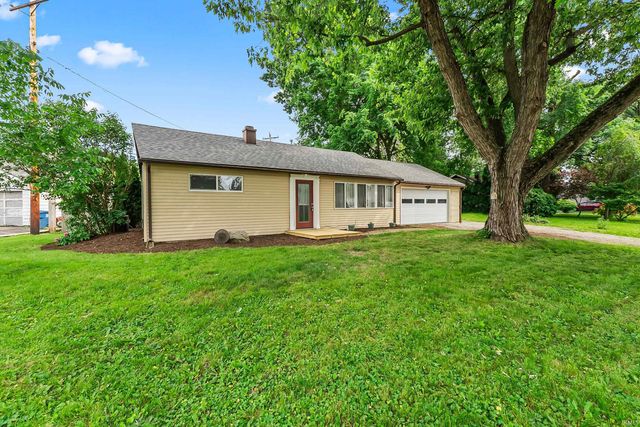 627 Courtney Drive, Fort Wayne, IN 46774