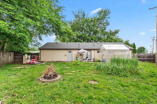 627 Courtney Drive, Fort Wayne, IN 46774