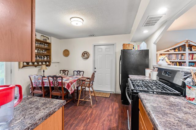 627 Courtney Drive, Fort Wayne, IN 46774