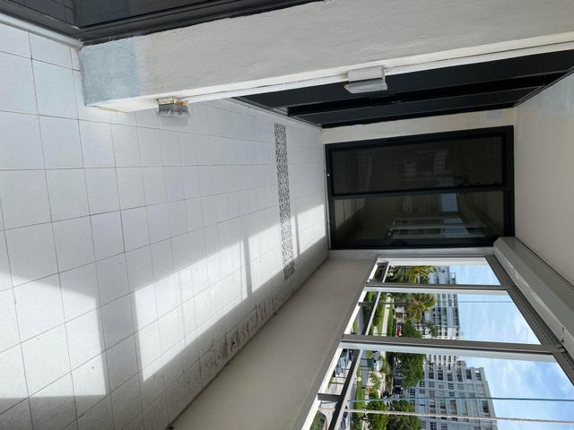 3589 S Ocean Boulevard 402, South Palm Beach, FL 33480