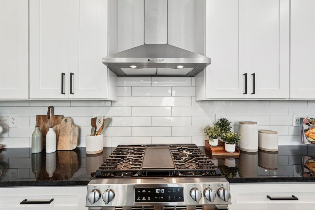 17119 Homestead Haven DR, Bee Cave, TX 78738