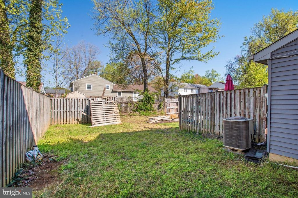 Image 23 of property listing at 11234 KETTERING PL, Upper Marlboro, MD 20774