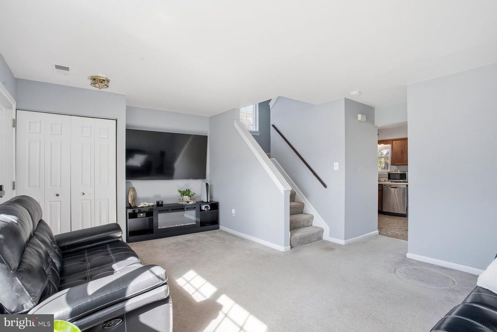 Image 4 of property listing at 11234 KETTERING PL, Upper Marlboro, MD 20774