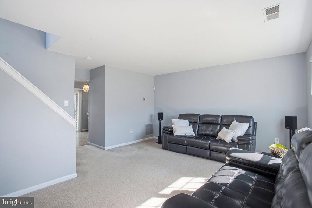 Image 7 of property listing at 11234 KETTERING PL, Upper Marlboro, MD 20774