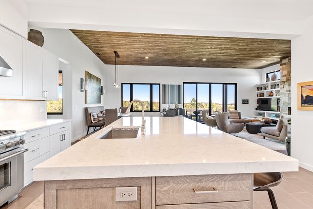 27 Valverde Lane, Santa Fe, NM 87506