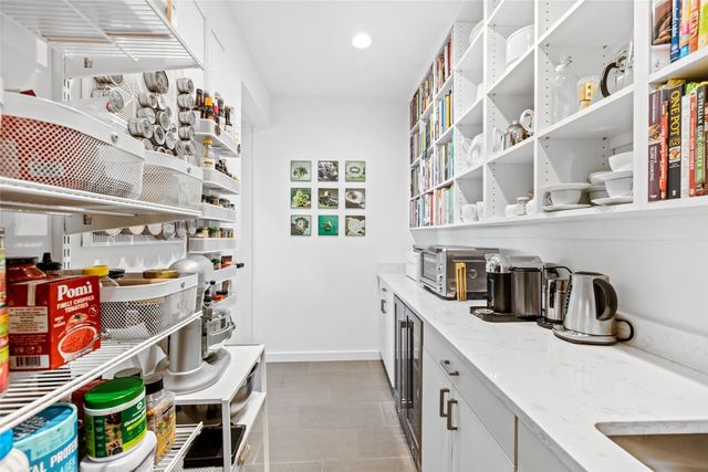 27 Valverde Lane, Santa Fe, NM 87506