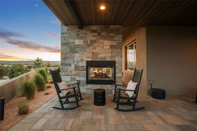 27 Valverde Lane, Santa Fe, NM 87506