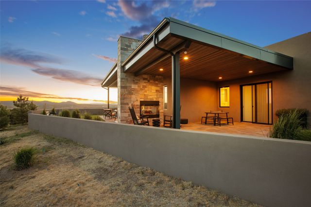 27 Valverde Lane, Santa Fe, NM 87506