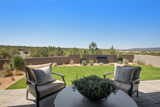 27 Valverde Lane, Santa Fe, NM 87506